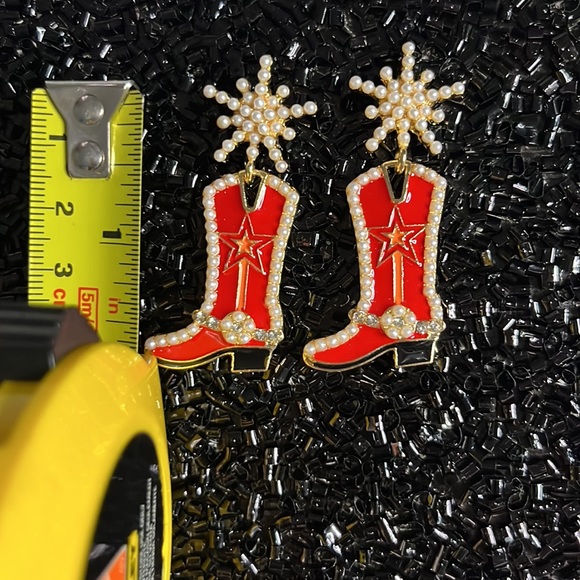 Red & Orange Dangle Cowgirl Earrings.Trimmed in Faux Rhinestones & Pearls - Picture 12 of 12